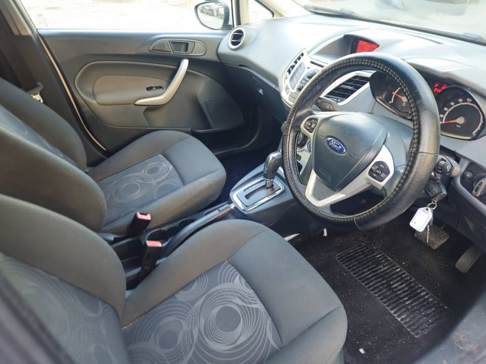 2011 Low Km Fiesta 9.jpg